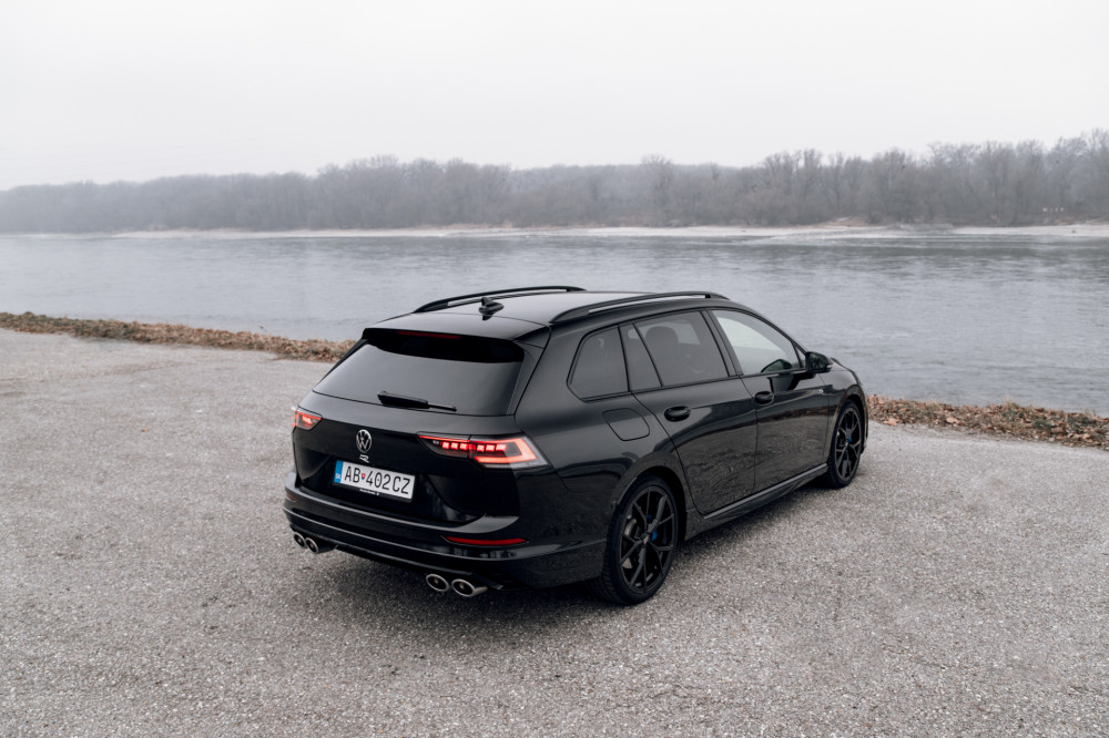 Volkswagen Golf R Variant